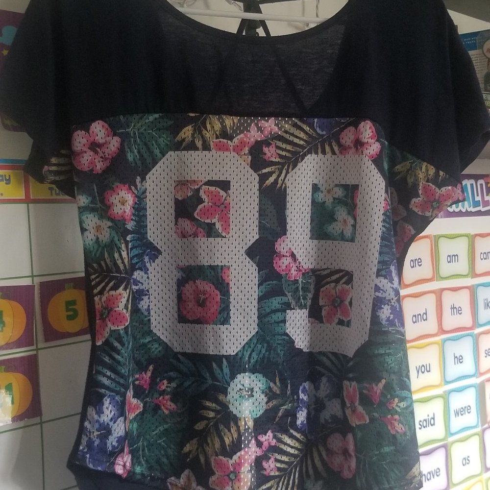 Woman's  flower jersey t-shirt
